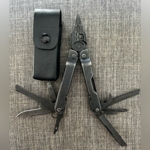 Leatherman “300 super tool” multitool